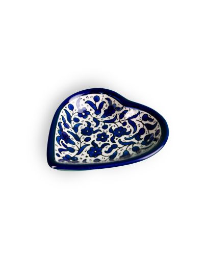 Plat rond en forme de cœur en céramique artisanale de Palestine (Hébron)