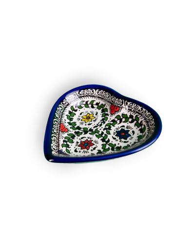 Plat rond en forme de cœur en céramique artisanale de Palestine (Hébron)