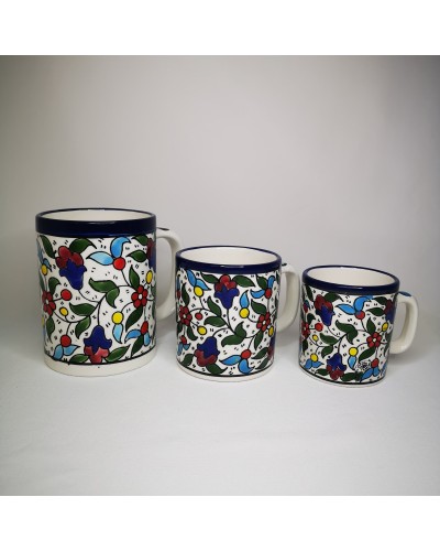 Mug grand format - Grandes fleurs bleues Suggestion de présentation